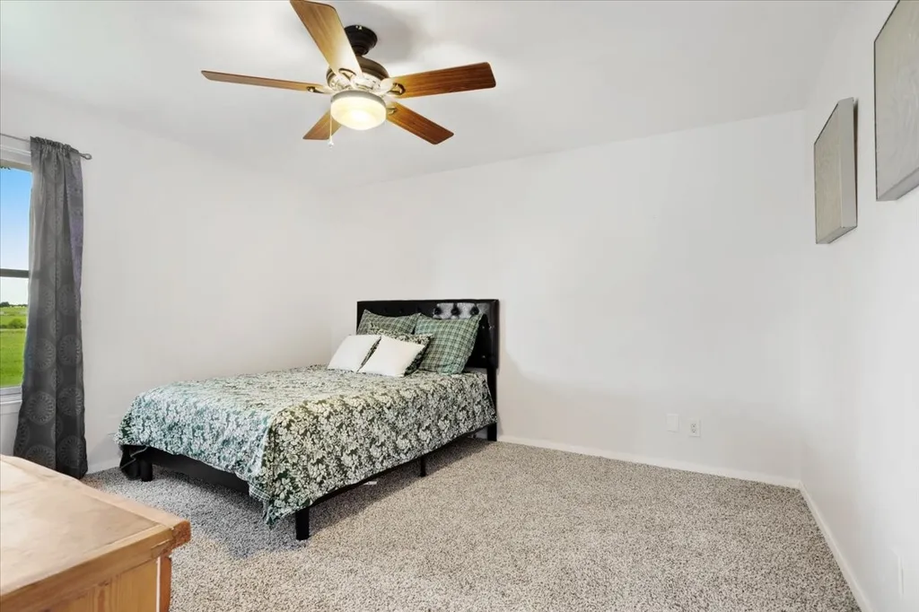 258 County Road 14665 Paris TX 75462