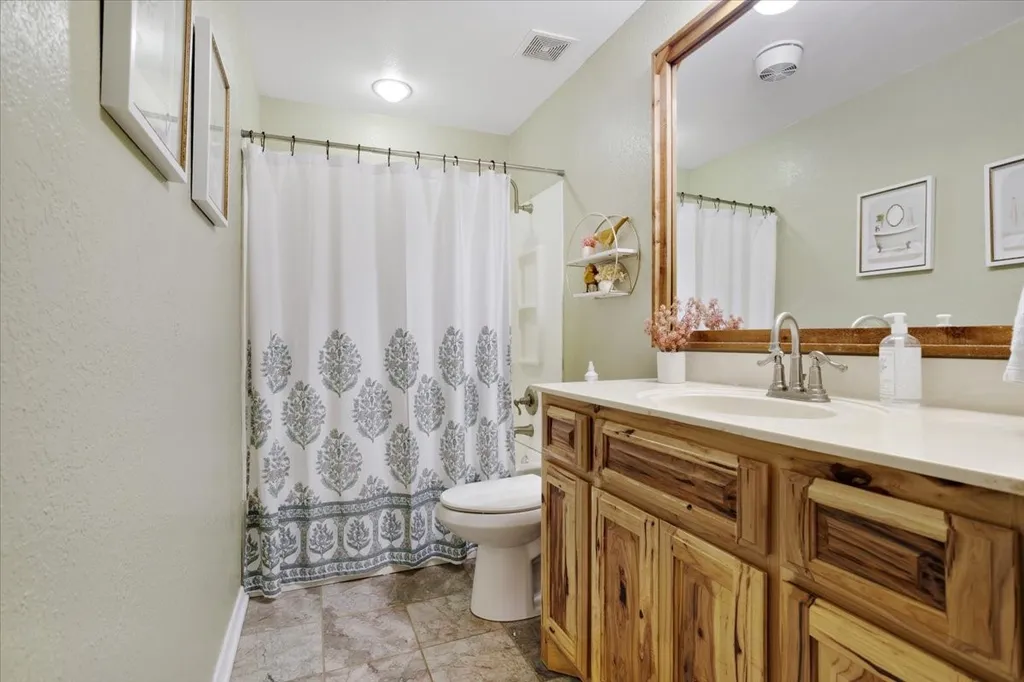 258 County Road 14665 Paris TX 75462