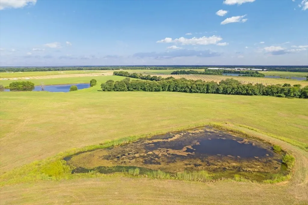 258 County Road 14665 Paris TX 75462