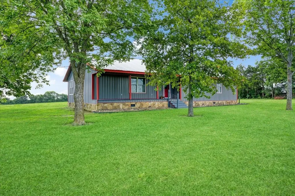 258 County Road 14665 Paris TX 75462
