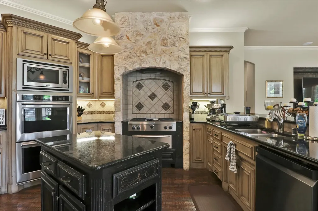 400 Vintage Court Colleyville TX 76034