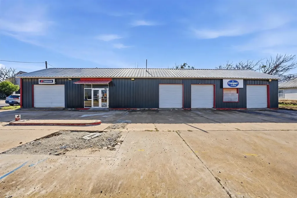212 E Main Street Gatesville TX 76528