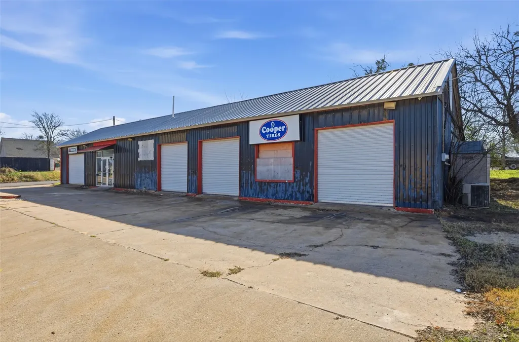 212 E Main Street Gatesville TX 76528