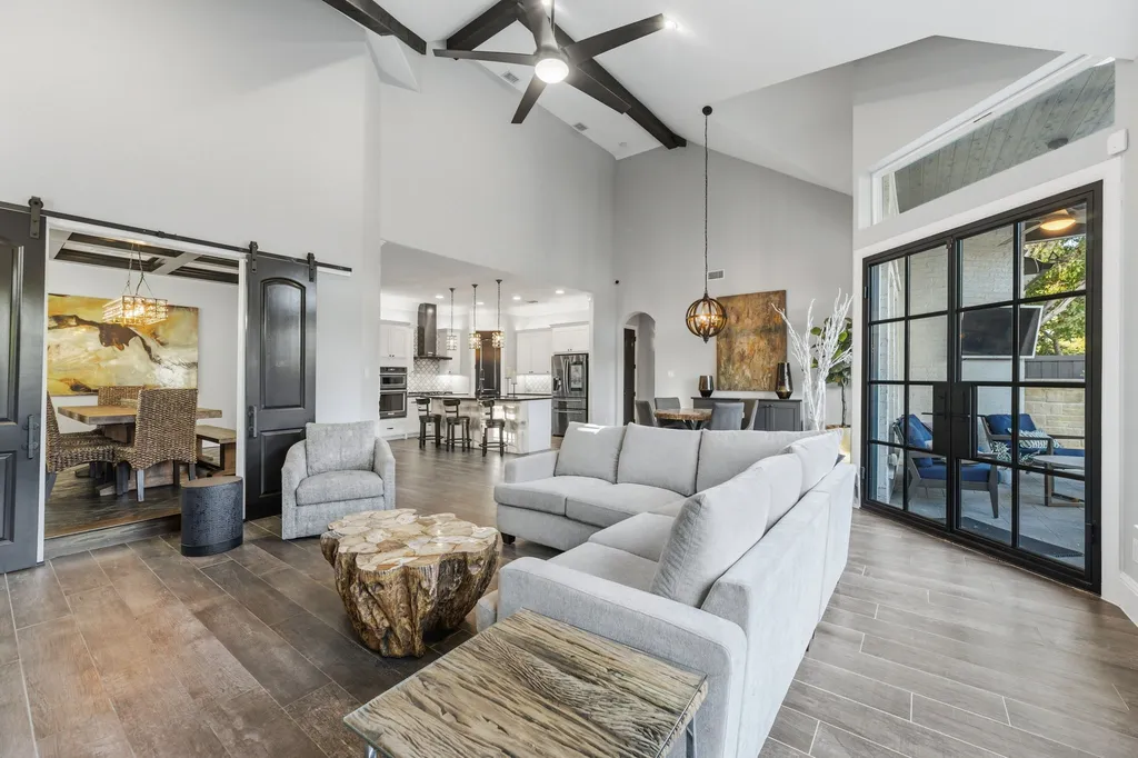 2712 Mount View Drive Farmers Branch TX 75234