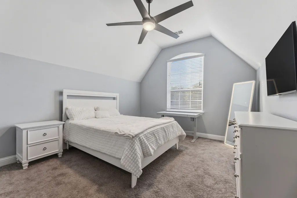 2712 Mount View Drive Farmers Branch TX 75234