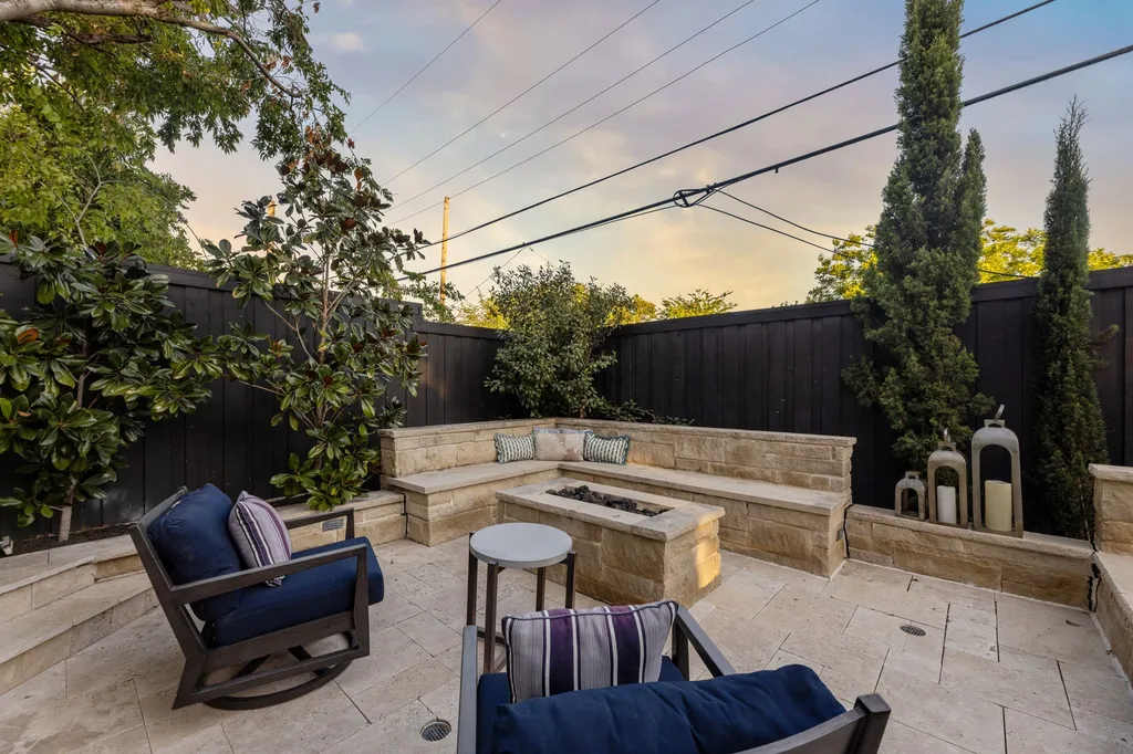 2712 Mount View Drive Farmers Branch TX 75234