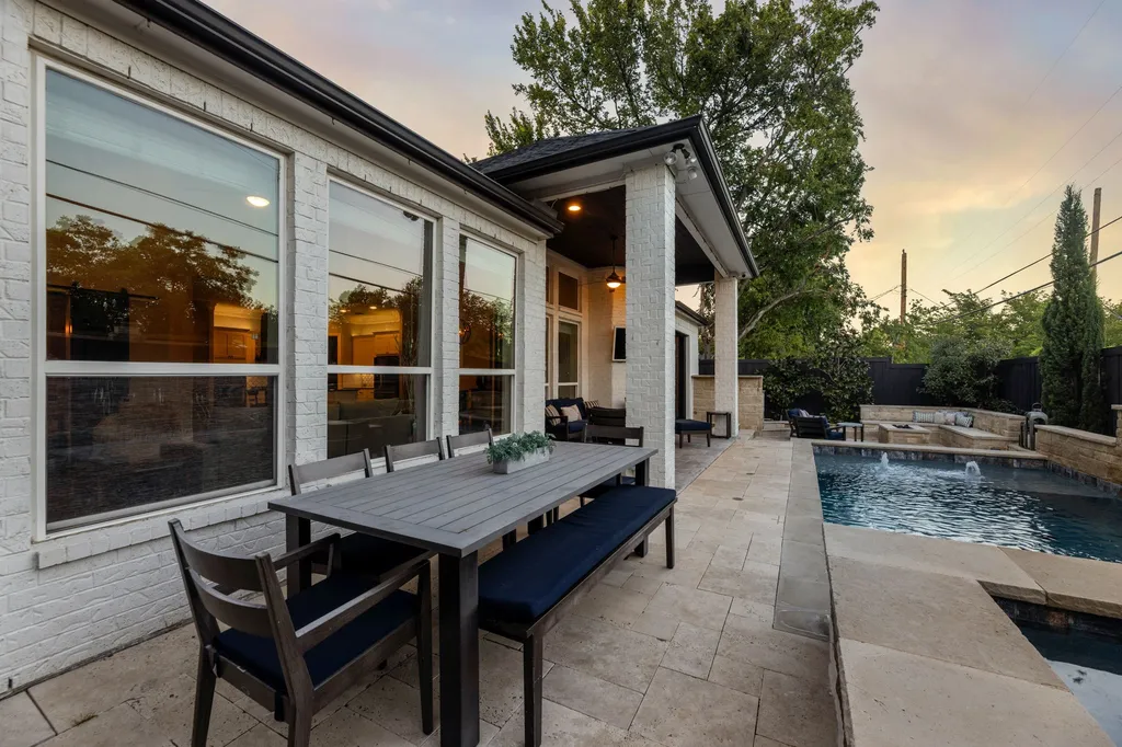 2712 Mount View Drive Farmers Branch TX 75234