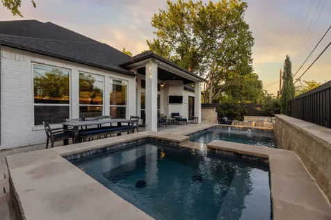 2712 Mount View Drive Farmers Branch TX 75234