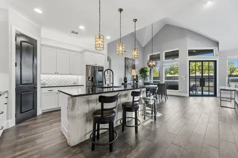 2712 Mount View Drive Farmers Branch TX 75234