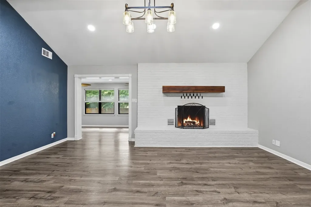 9705 Rosalie Court Granbury TX 76049