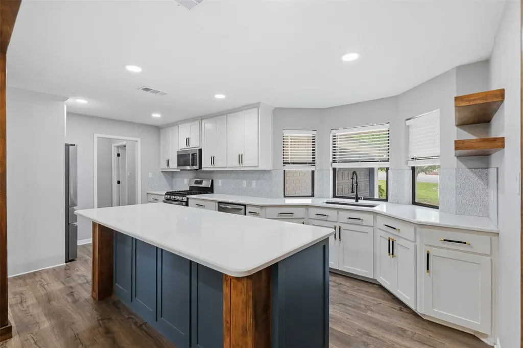 9705 Rosalie Court Granbury TX 76049