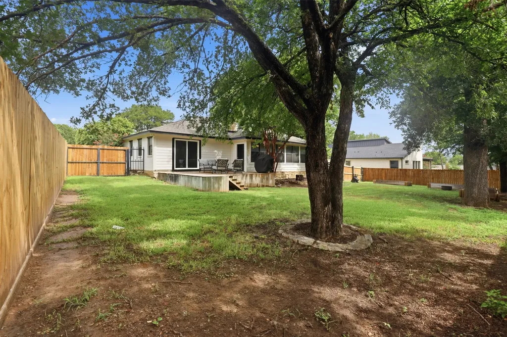 9705 Rosalie Court Granbury TX 76049