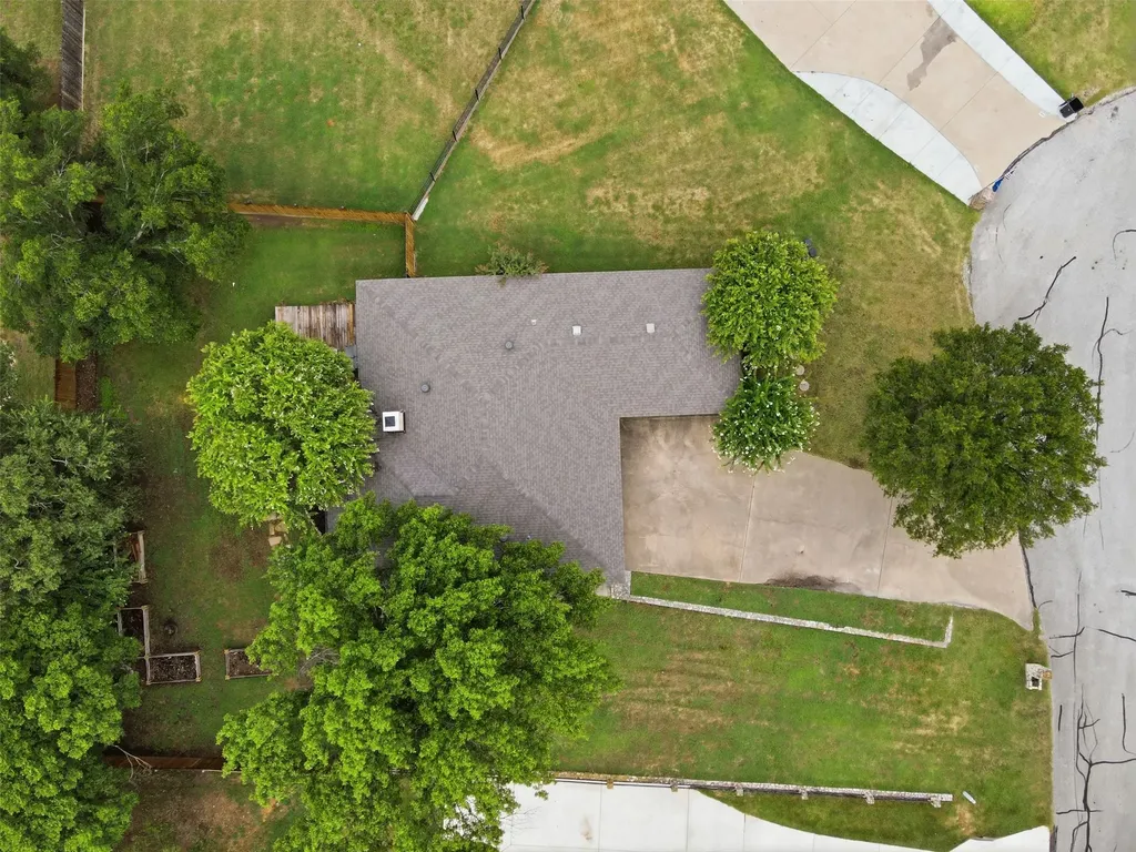 9705 Rosalie Court Granbury TX 76049
