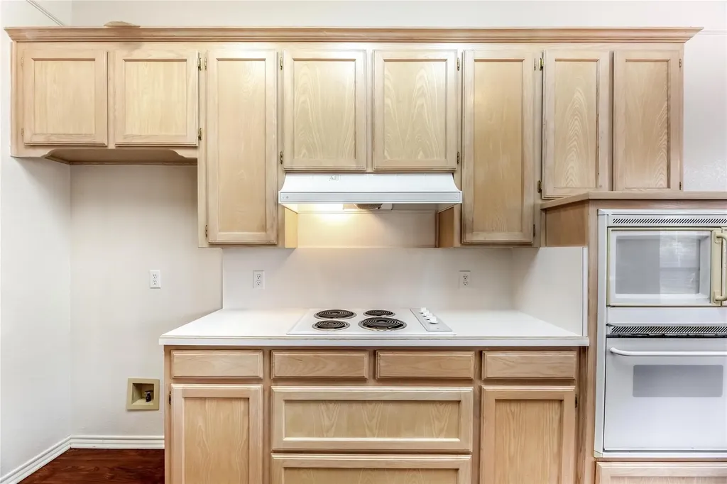 9229 Meandering Drive North Richland Hills TX 76182