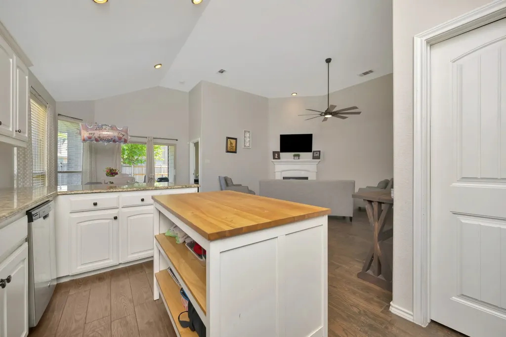545 Wild Ivy Trail Fort Worth TX 76052