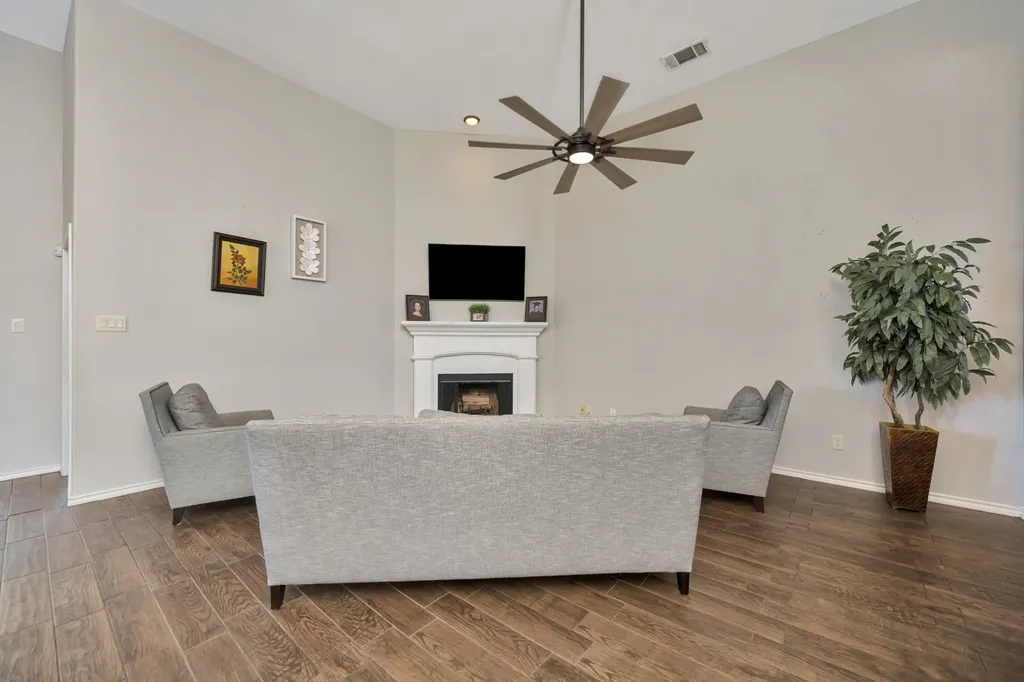 545 Wild Ivy Trail Fort Worth TX 76052