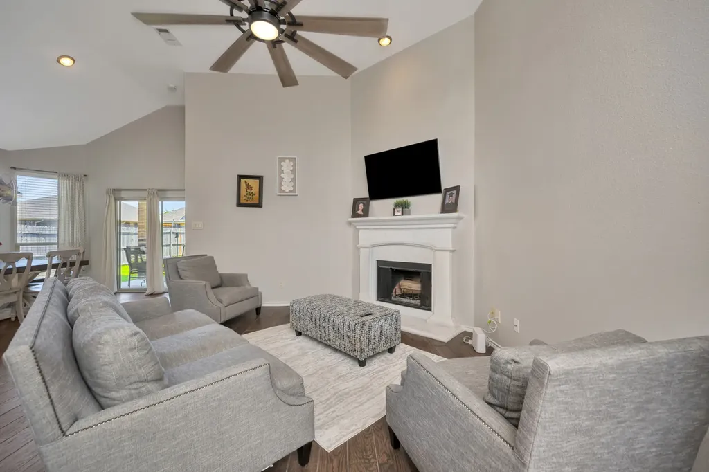 545 Wild Ivy Trail Fort Worth TX 76052