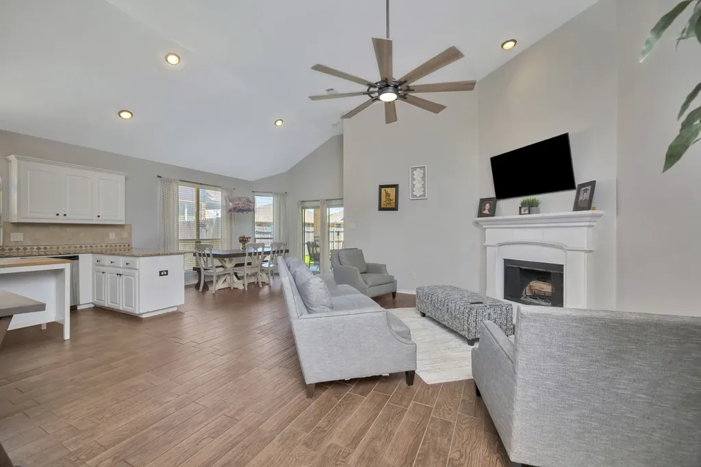 545 Wild Ivy Trail Fort Worth TX 76052