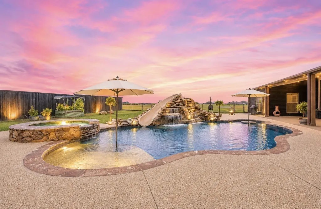 2447 County Road 2710 Caddo Mills TX 75135