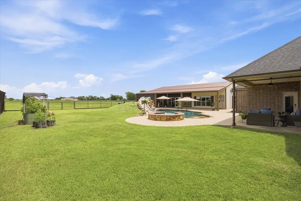 2447 County Road 2710 Caddo Mills TX 75135
