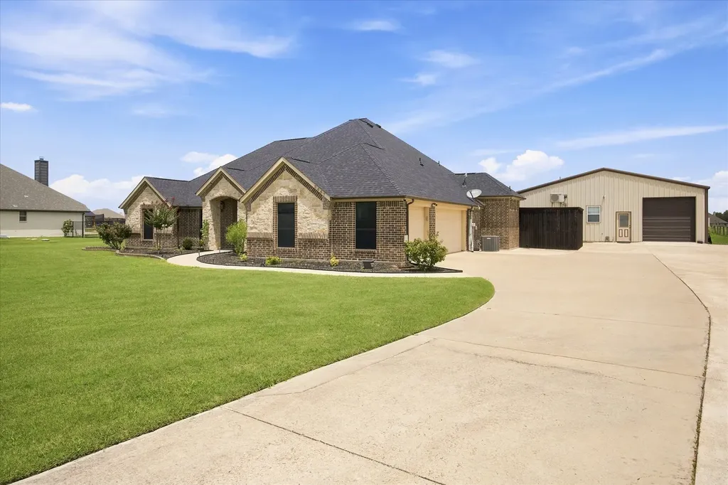 2447 County Road 2710 Caddo Mills TX 75135