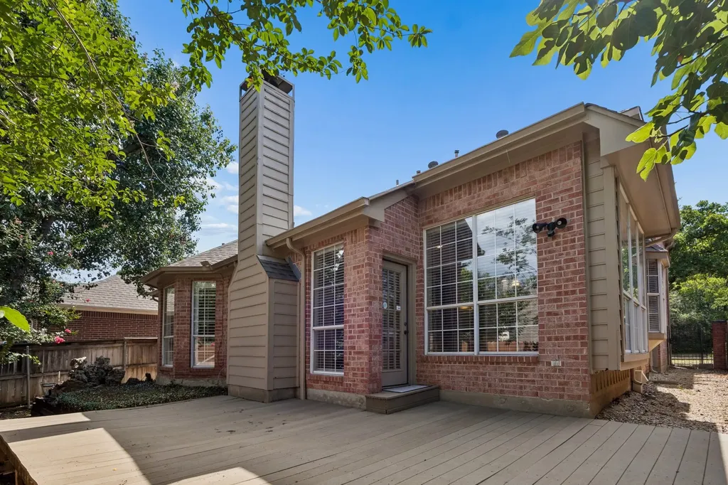 2623 Garden Ridge Lane Arlington TX 76006