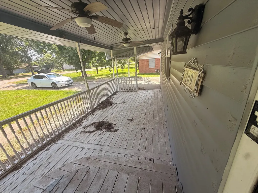 209 Lone Star Road Trinidad TX 75163
