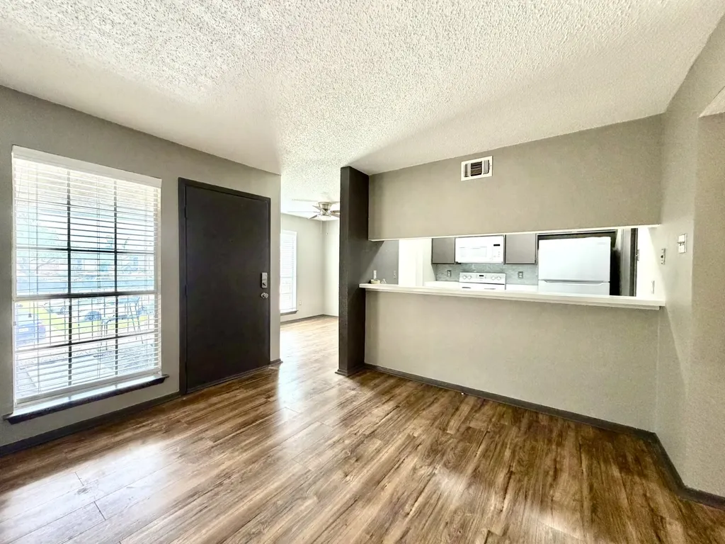 12482 Abrams Road Dallas TX 75243