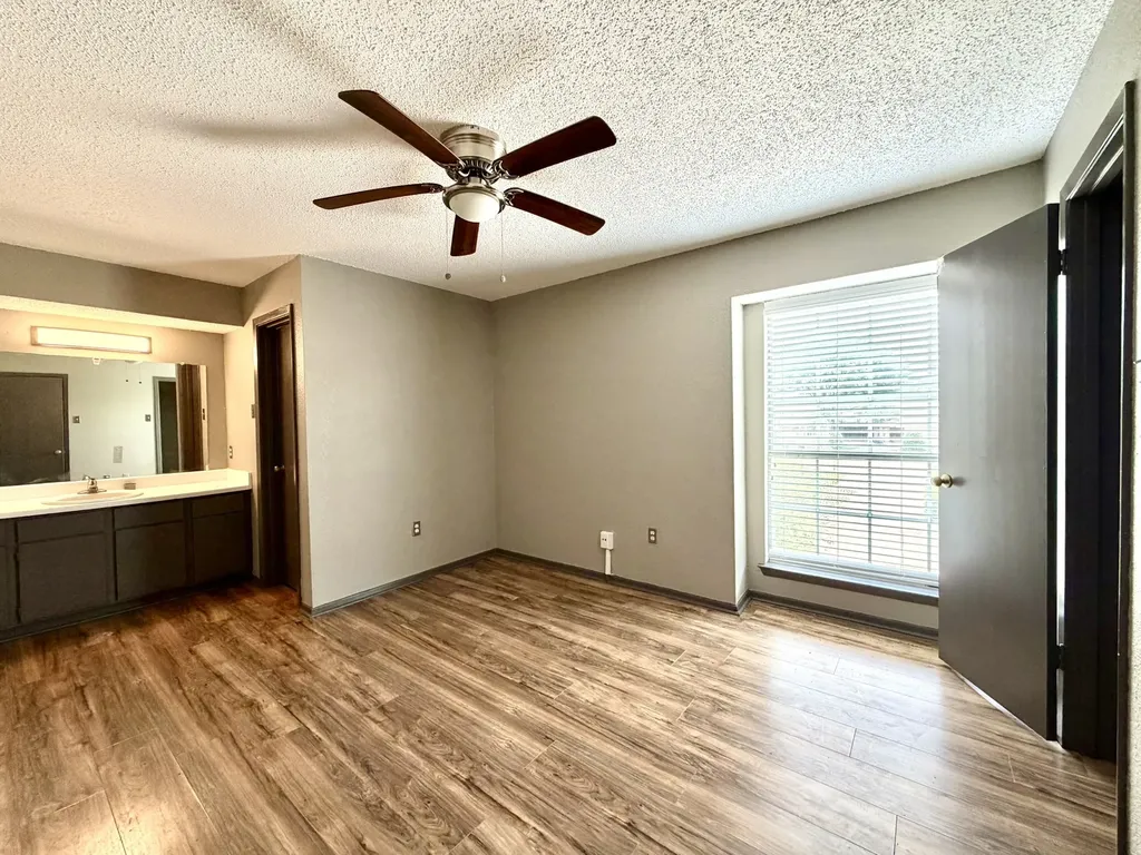 12482 Abrams Road Dallas TX 75243