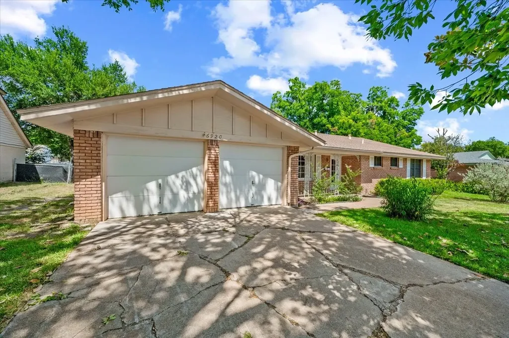 6920 Valhalla Road Fort Worth TX 76116
