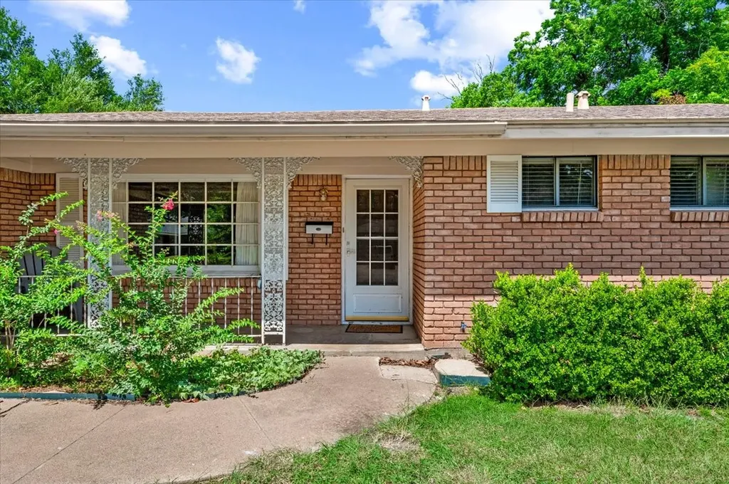 6920 Valhalla Road Fort Worth TX 76116