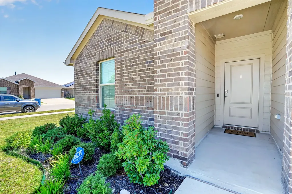 16648 Geskey Drive Justin TX 76247