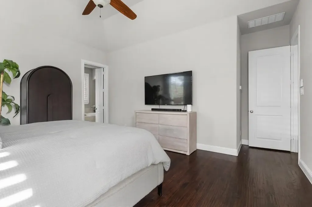 1601 Trinidad Way Lantana TX 76226