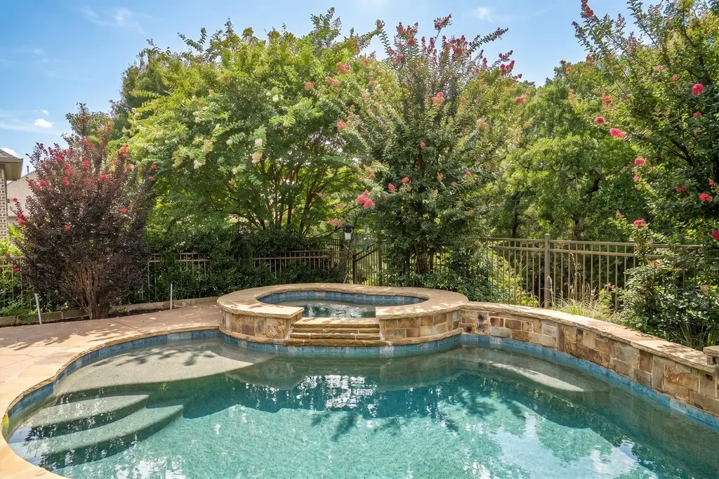 1601 Trinidad Way Lantana TX 76226