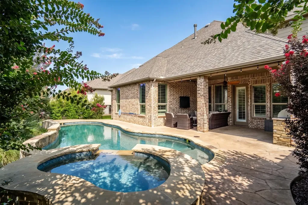1601 Trinidad Way Lantana TX 76226