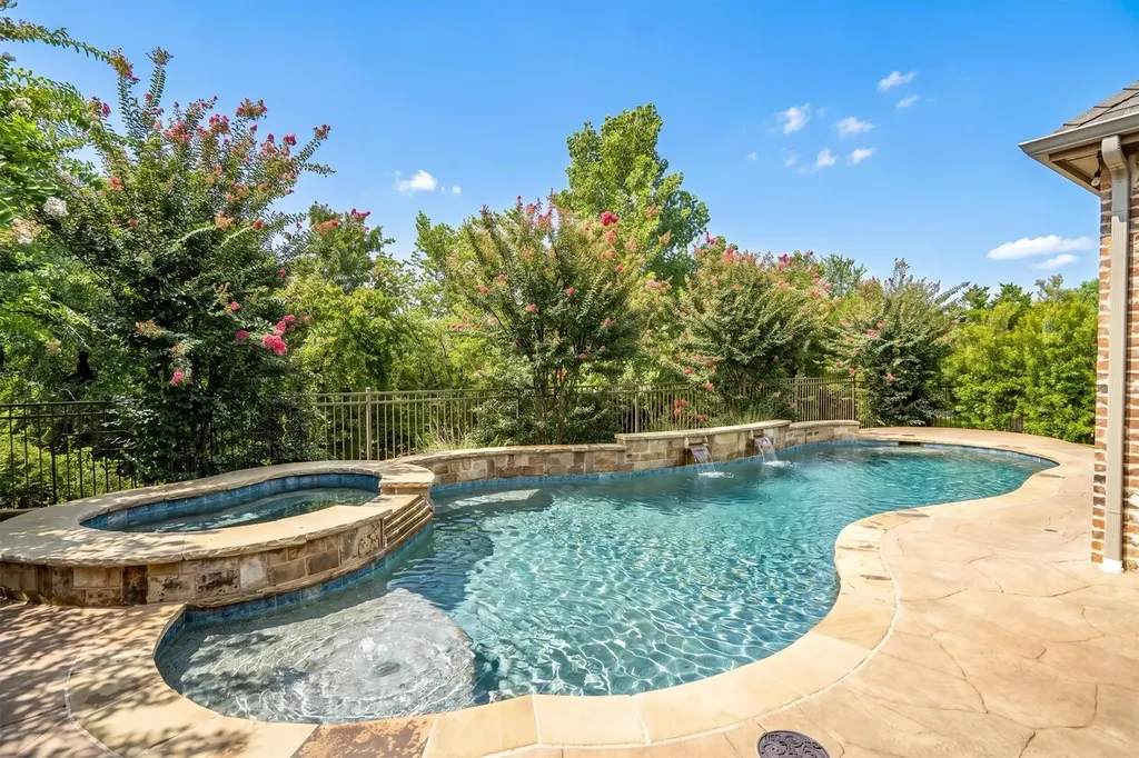 1601 Trinidad Way Lantana TX 76226