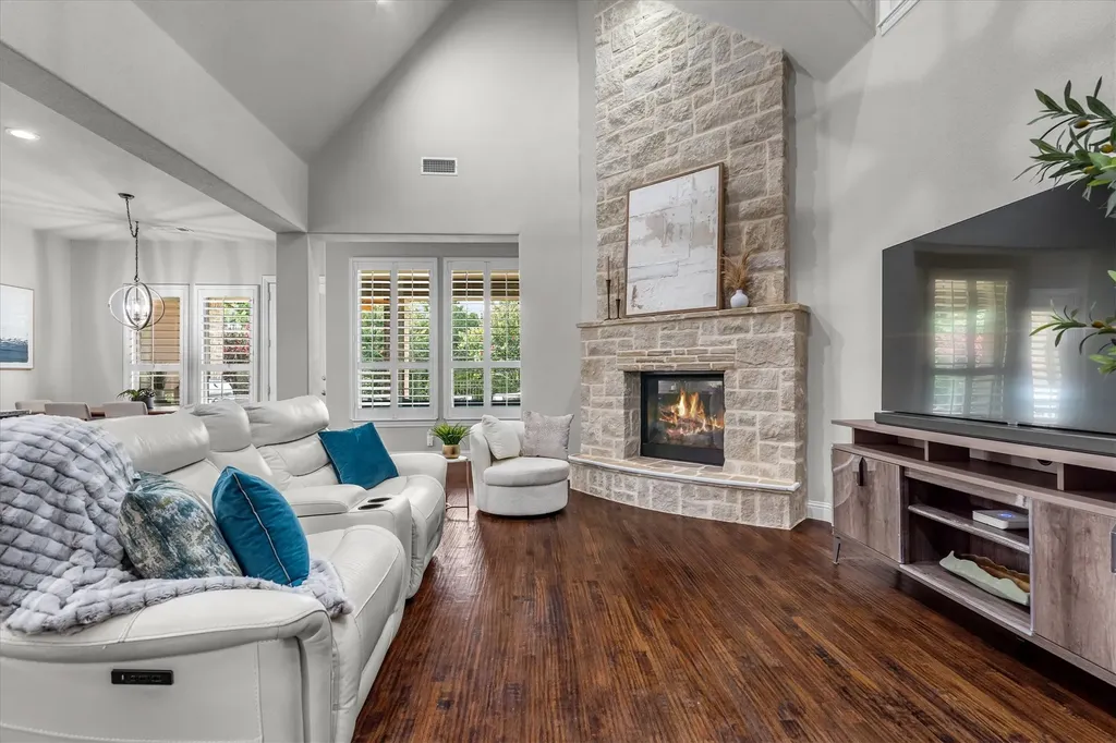 1601 Trinidad Way Lantana TX 76226