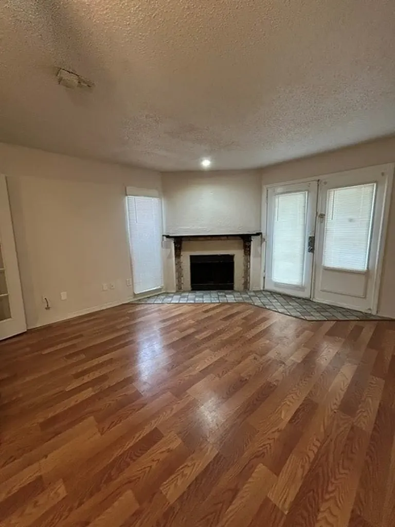 9839 Walnut Street Dallas TX 75243