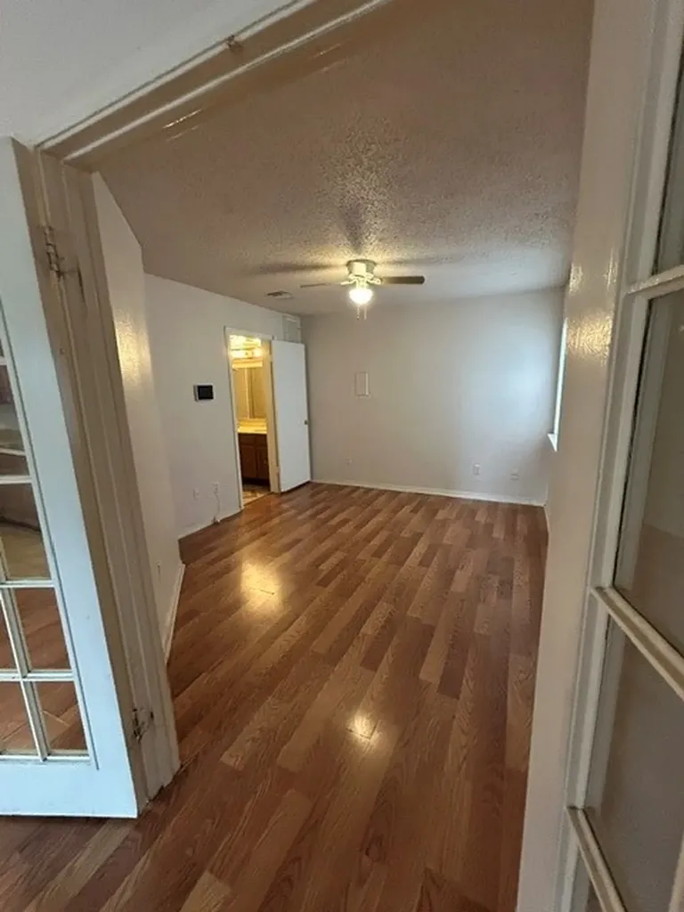 9839 Walnut Street Dallas TX 75243