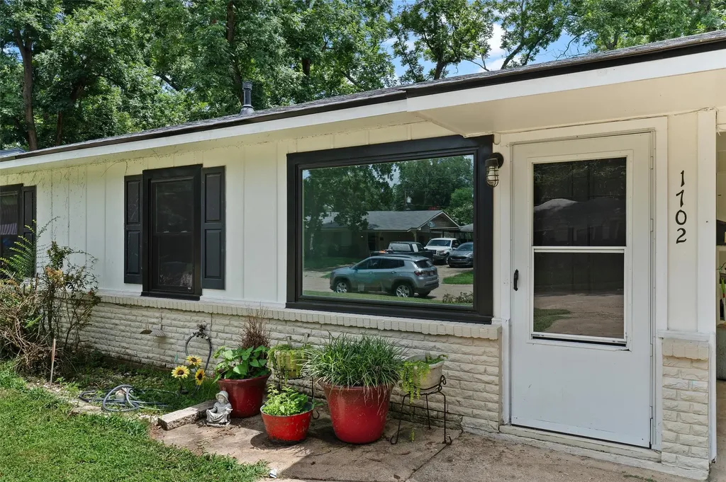 1702 Cline Street Bossier City LA 71112