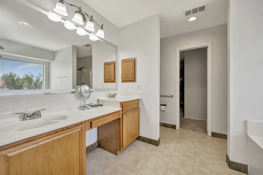 6825 Permian Lane Fort Worth TX 76137