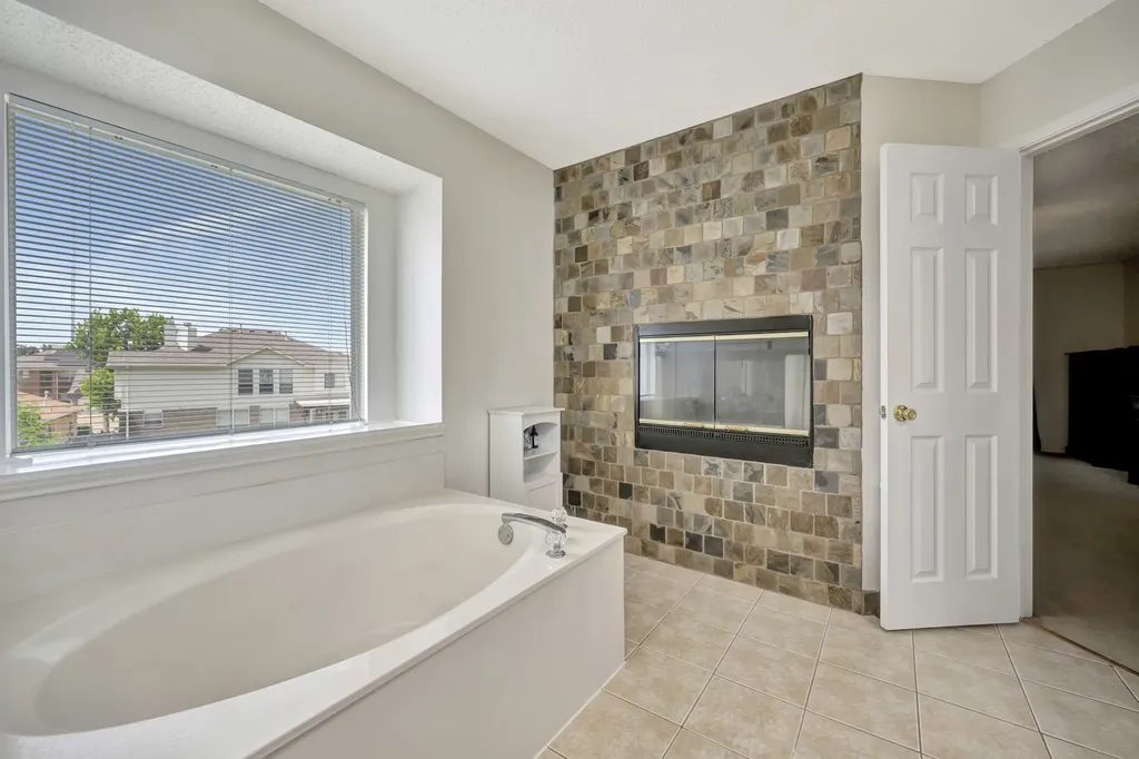 6825 Permian Lane Fort Worth TX 76137