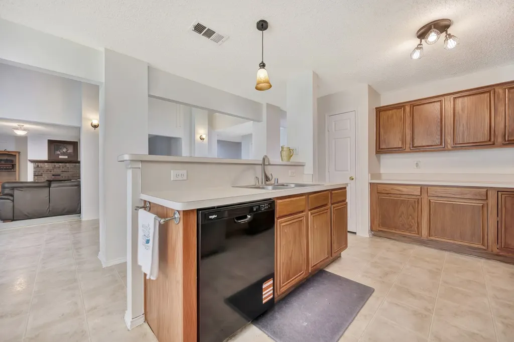 6825 Permian Lane Fort Worth TX 76137