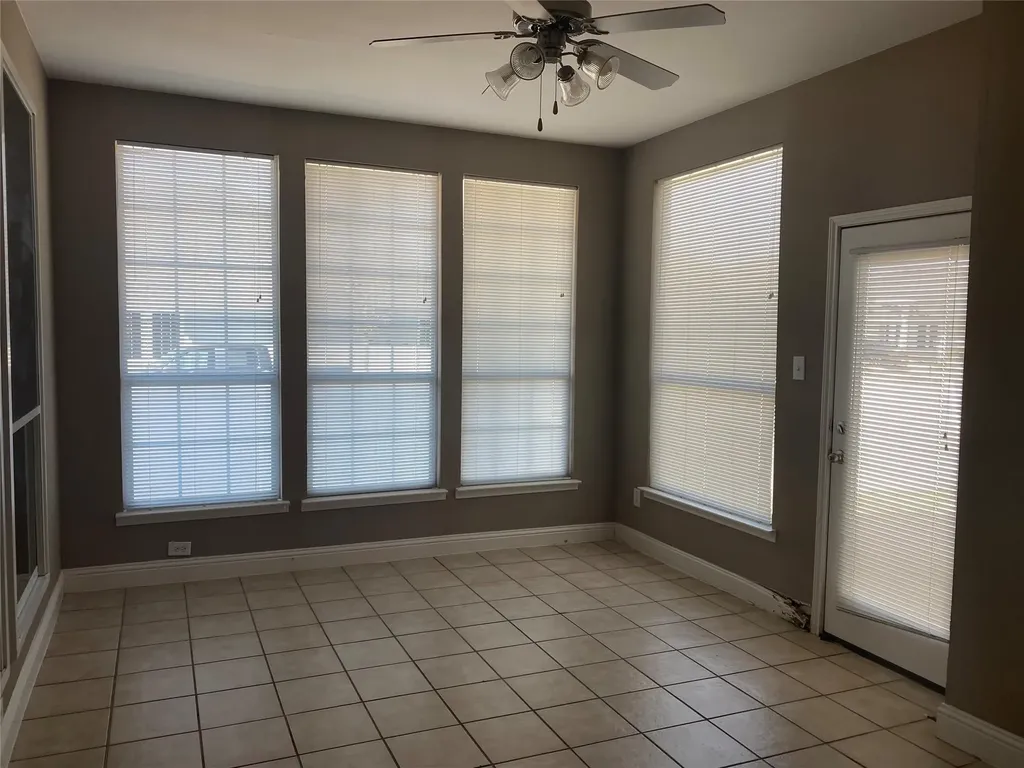 1717 Forsythe Drive Savannah TX 76227