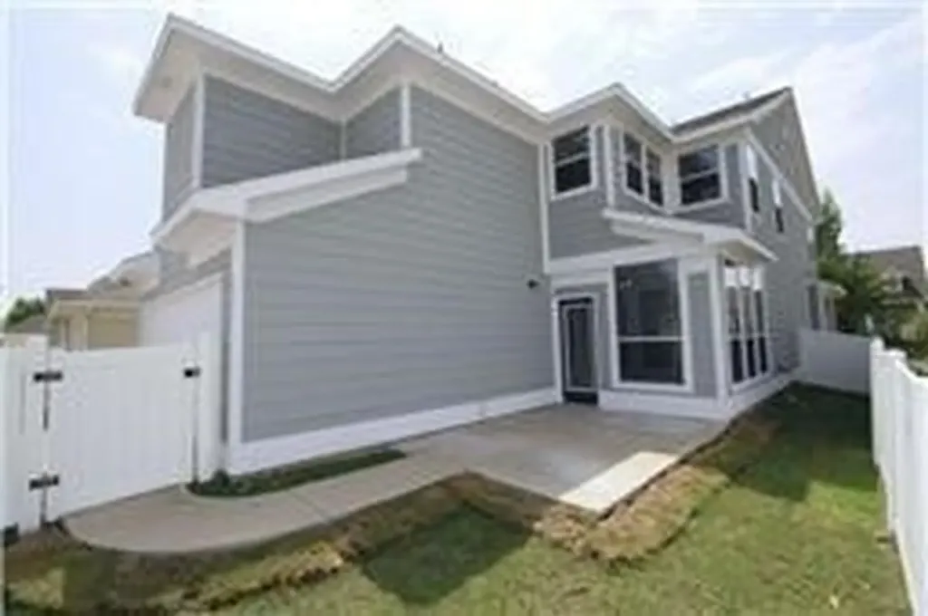 1717 Forsythe Drive Savannah TX 76227