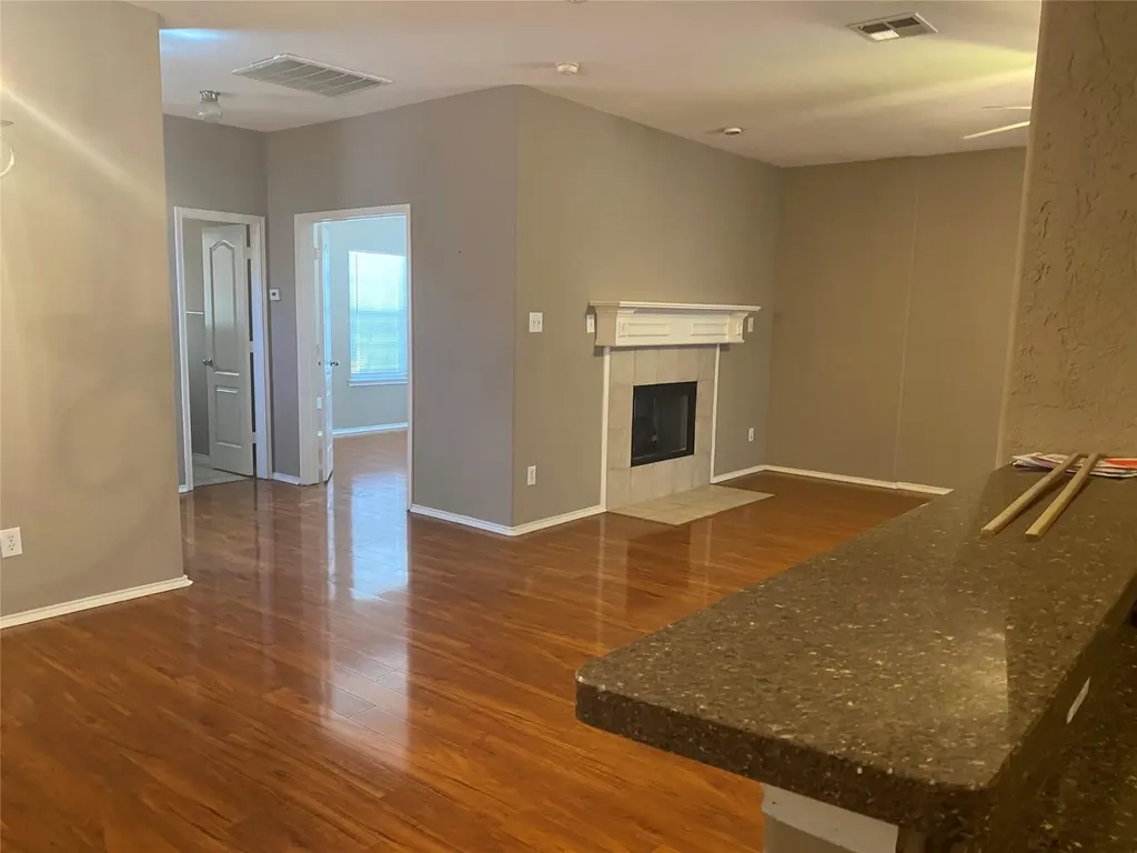 1717 Forsythe Drive Savannah TX 76227