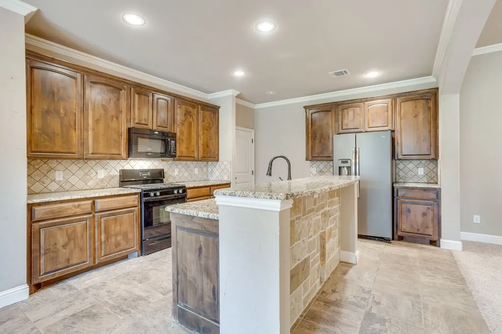 7412 Heights View Drive Benbrook TX 76126