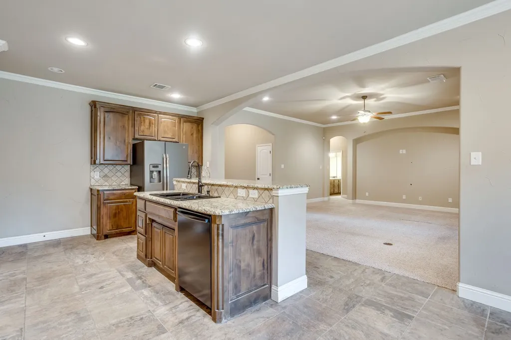 7412 Heights View Drive Benbrook TX 76126