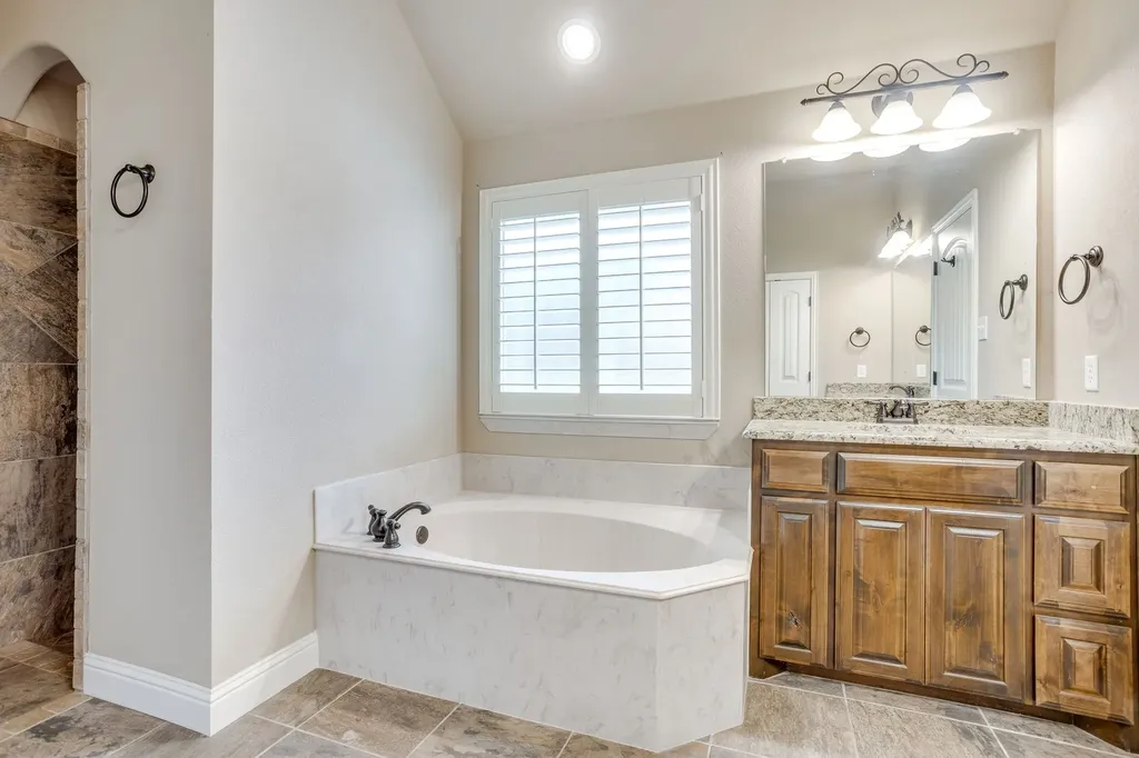 7412 Heights View Drive Benbrook TX 76126