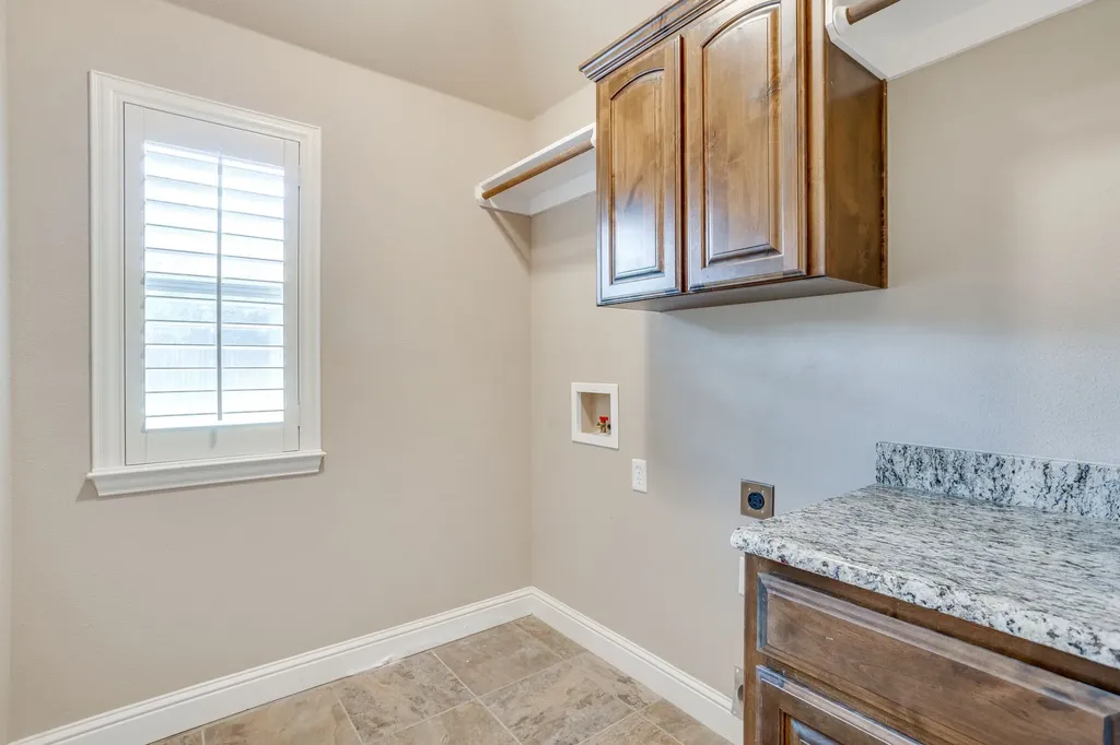 7412 Heights View Drive Benbrook TX 76126